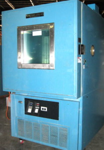 Thermotron Temperature Test Chamber Model S-32