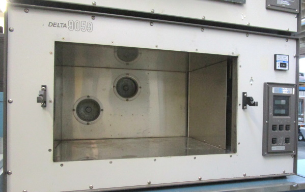 Used DELTA DESIGN 9059 CO2 LN2 Chambers, Production Chambers, Bench Top Temperature Chambers